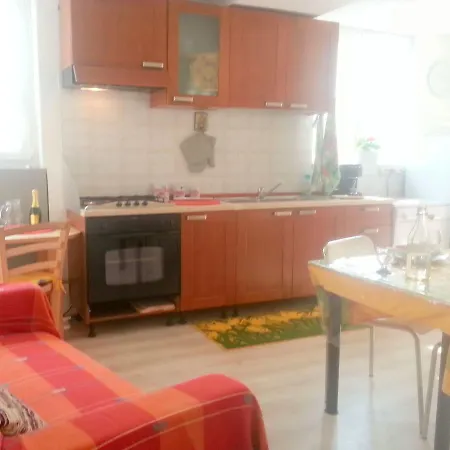 Magnificent Holiday In Near Lake * Lesa