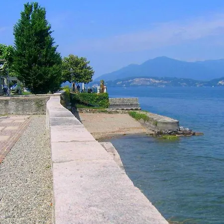 Magnificent Holiday In Near Lake * Lesa