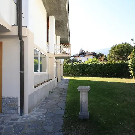 Magnificent Holiday In Near Lake * Lesa