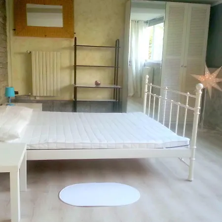 Magnificent Holiday In Near Lake * Lesa